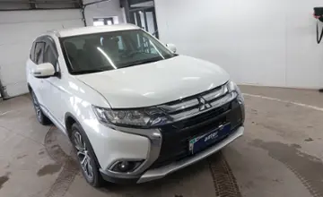 Mitsubishi Outlander 2016 года за 11 500 000 тг. в Астана фото 2