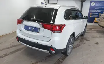 Mitsubishi Outlander 2016 года за 11 500 000 тг. в Астана фото 3
