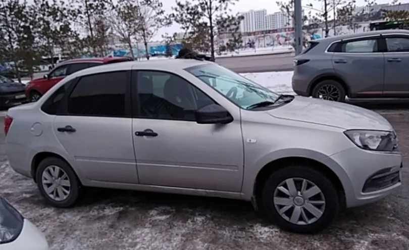 LADA (ВАЗ) Granta 2019 года за 3 800 000 тг. в Астана фото 4
