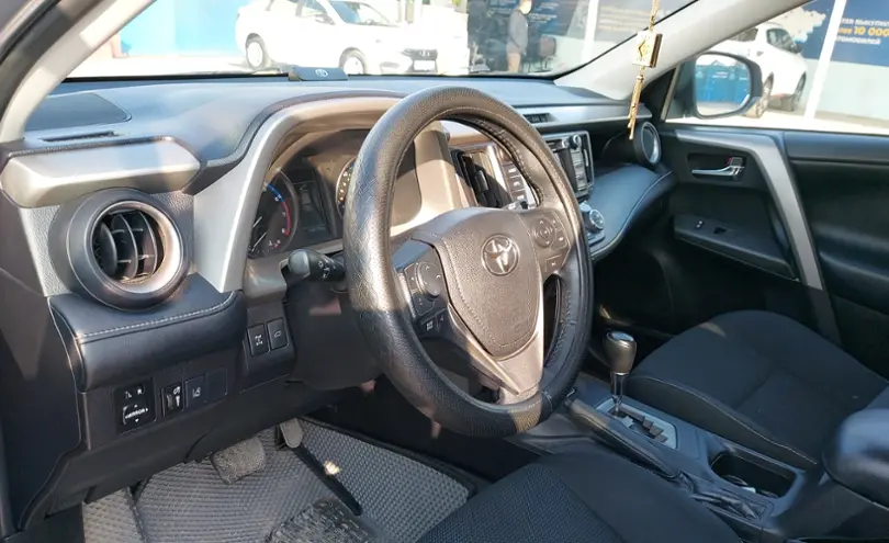 Toyota RAV4 2017 года за 10 000 000 тг. в Шымкент фото 5