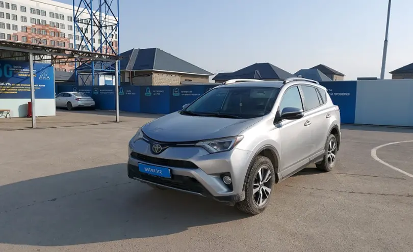 Toyota RAV4 2017 года за 10 000 000 тг. в Шымкент