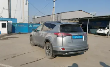 Toyota RAV4 2017 года за 10 000 000 тг. в Шымкент фото 4