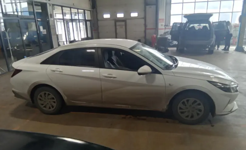 Hyundai Elantra 2021 года за 8 000 000 тг. в Караганда фото 4