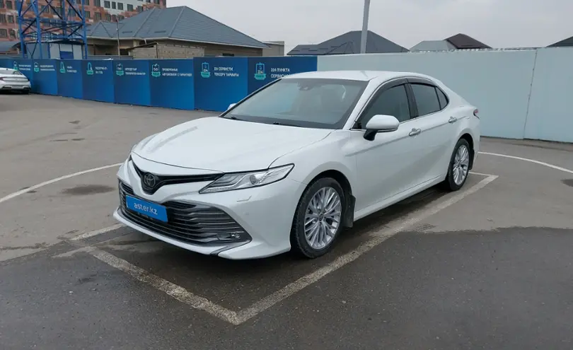 Toyota Camry 2020 года за 14 500 000 тг. в Шымкент