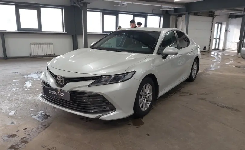 Toyota Camry 2021 года за 13 000 000 тг. в Астана