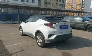 Toyota C-HR 2018 года за 12 000 000 тг. в Алматы фото 4