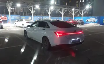 Hyundai Elantra 2023 года за 10 600 000 тг. в Алматы фото 4