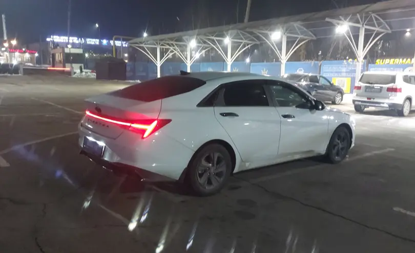 Hyundai Elantra 2023 года за 10 600 000 тг. в Алматы фото 3