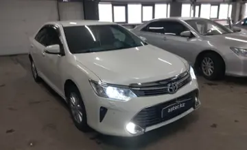 Toyota Camry 2015 года за 11 500 000 тг. в Астана фото 2