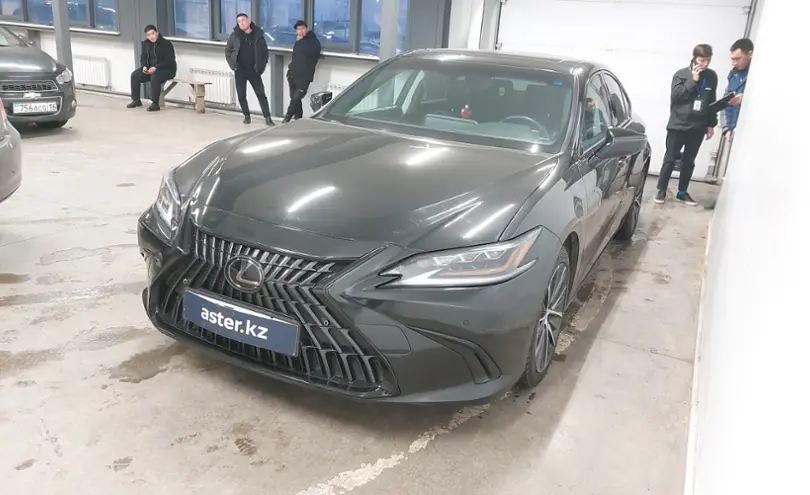 Lexus ES 2022 года за 22 000 000 тг. в Астана