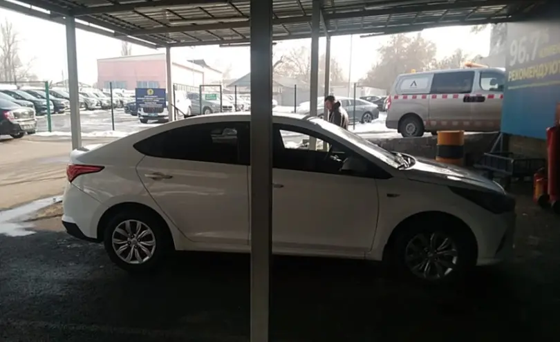 Hyundai Accent 2021 года за 5 500 000 тг. в Алматы фото 4