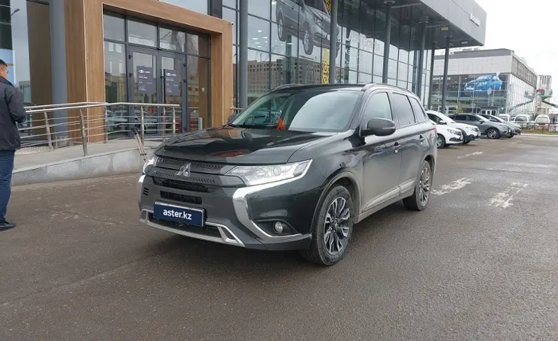 Mitsubishi Outlander 2021 года за 13 000 000 тг. в Караганда