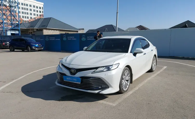 Toyota Camry 2018 года за 15 500 000 тг. в Шымкент