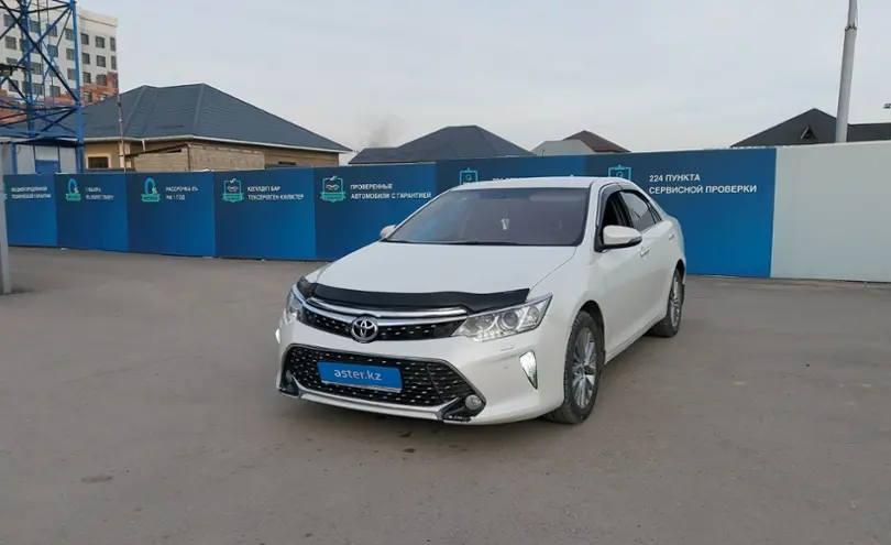 Toyota Camry 2016 года за 10 000 000 тг. в Шымкент