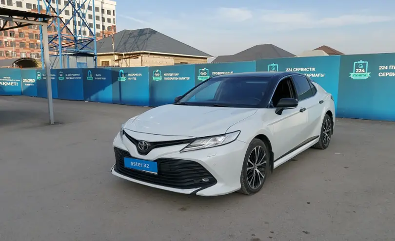 Toyota Camry 2020 года за 15 500 000 тг. в Шымкент