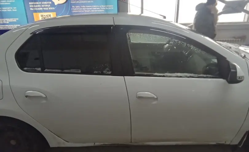 Renault Logan 2015 года за 3 500 000 тг. в Уральск фото 4