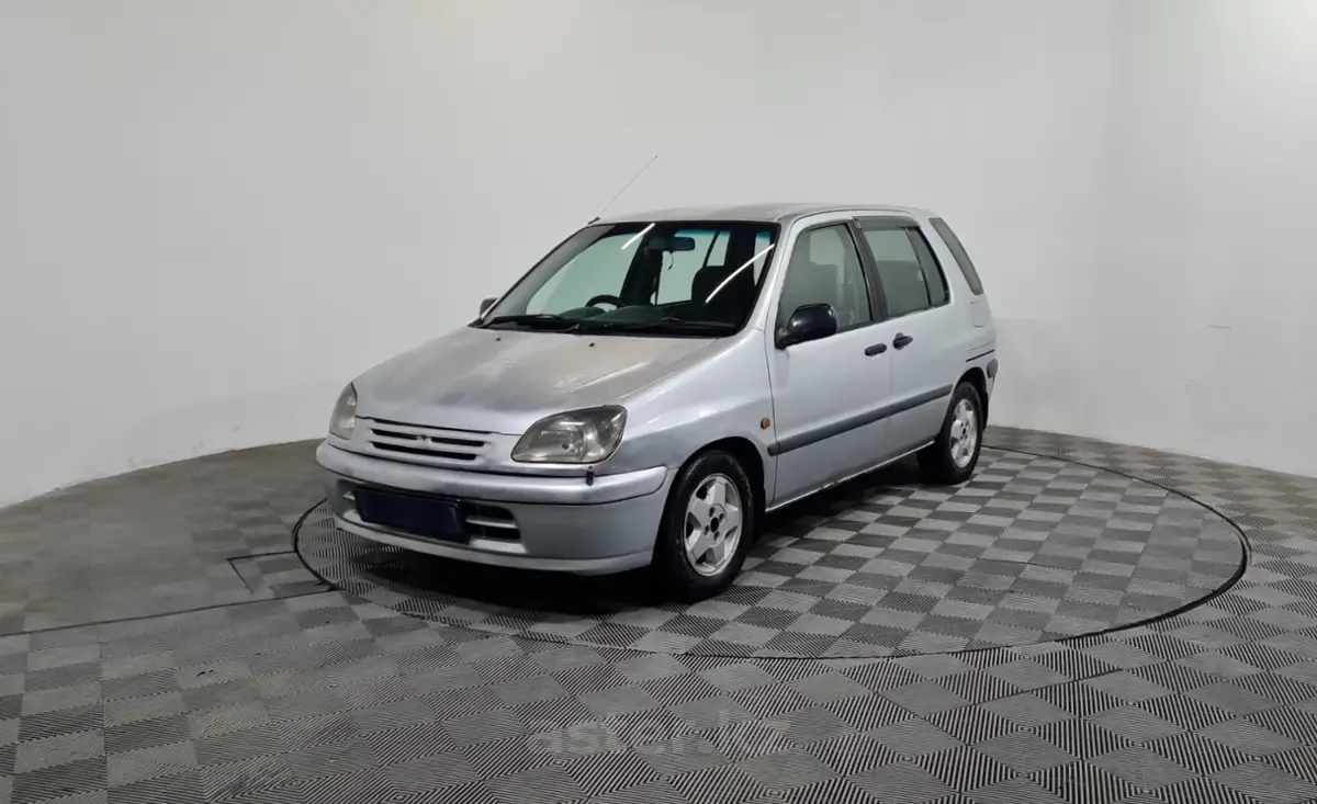 1997 Toyota Raum