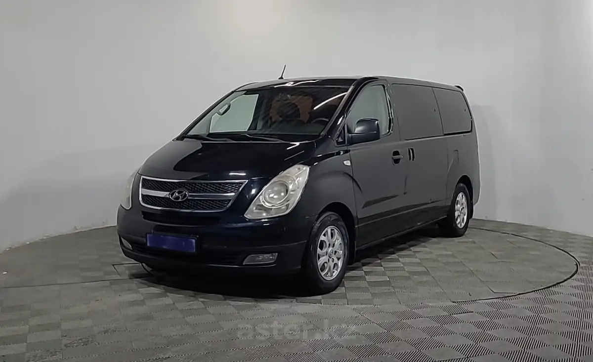 2010 Hyundai Grand Starex