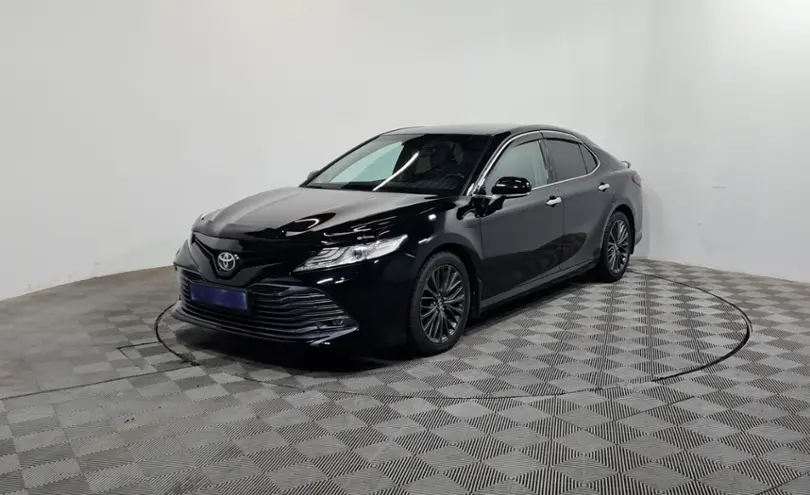 Toyota Camry 2019 года за 15 500 000 тг. в Алматы