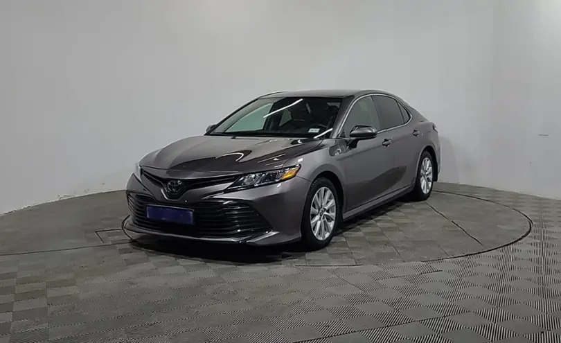 Toyota Camry 2020 года за 11 590 000 тг. в Алматы