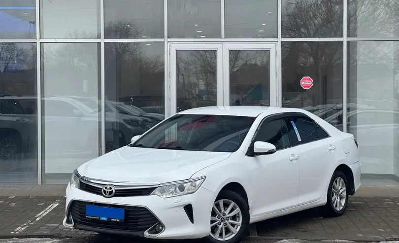 Toyota Camry 2015 года за 8 390 000 тг. в Актобе