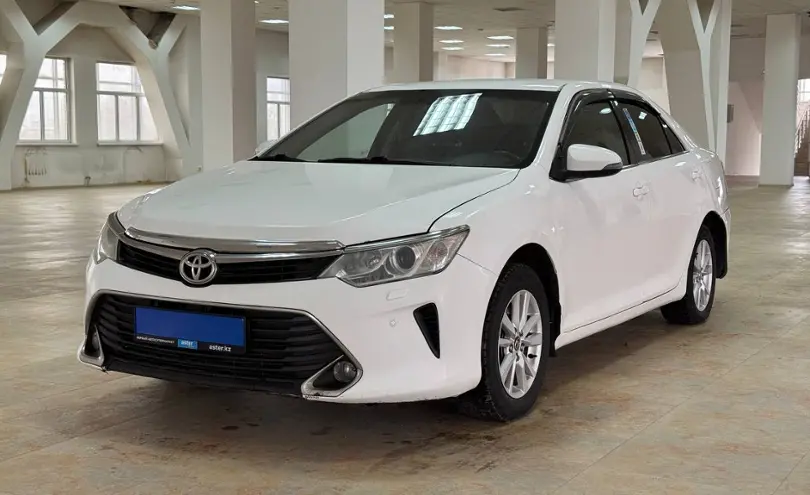 Toyota Camry 2015 года за 7 420 000 тг. в Актобе