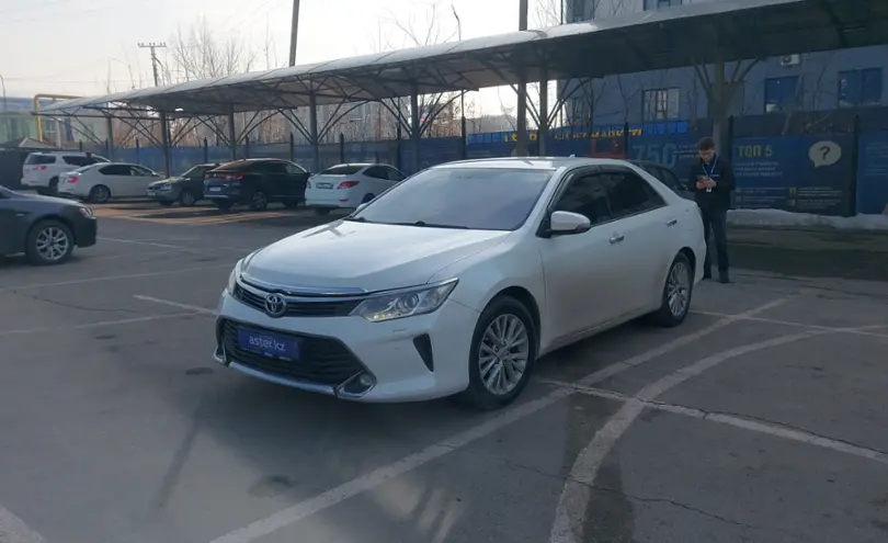 Toyota Camry 2015 года за 10 600 000 тг. в Алматы