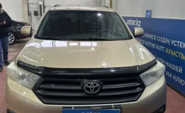 Toyota Highlander 2013 года за 12 500 000 тг. в Астана фото 2