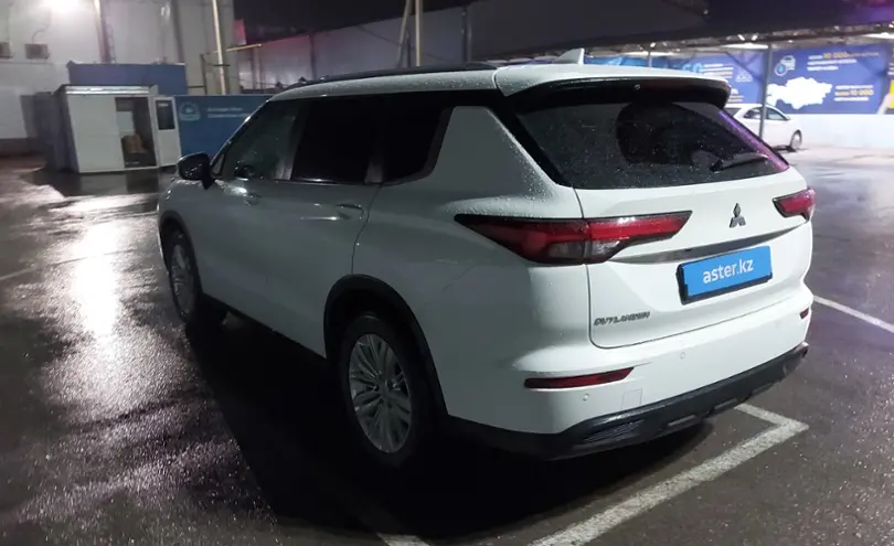 Mitsubishi Outlander 2022 года за 16 000 000 тг. в Шымкент фото 4