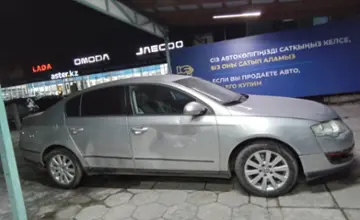 Volkswagen Passat 2005 года за 2 000 000 тг. в Талдыкорган фото 4