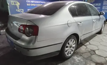 Volkswagen Passat 2005 года за 2 000 000 тг. в Талдыкорган