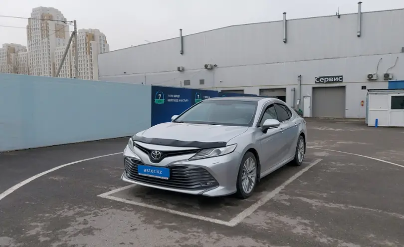 Toyota Camry 2018 года за 12 000 000 тг. в Шымкент