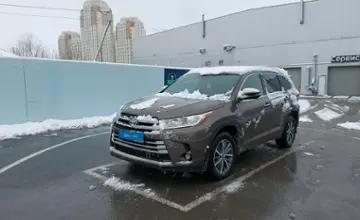 Toyota Highlander 2018 года за 19 000 000 тг. в Шымкент фото 1