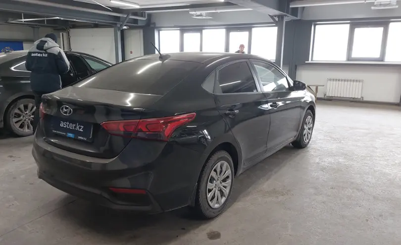 Hyundai Accent 2018 года за 6 800 000 тг. в Астана фото 3