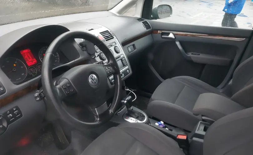 Volkswagen Touran 2007 года за 3 900 000 тг. в Алматы фото 5