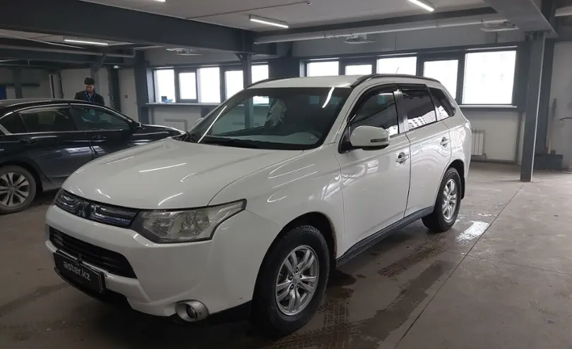 Mitsubishi Outlander 2013 года за 7 800 000 тг. в Астана