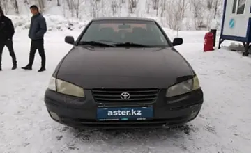 Toyota Camry 1998 года за 3 000 000 тг. в Усть-Каменогорск фото 2