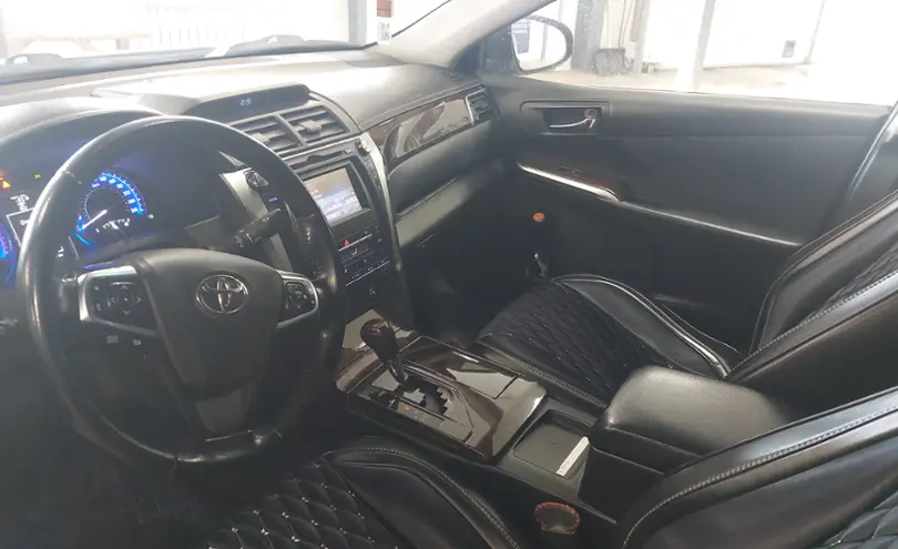 Toyota Camry 2015 года за 10 000 000 тг. в Астана фото 5