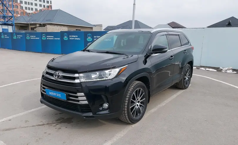 Toyota Highlander 2019 года за 22 000 000 тг. в Шымкент