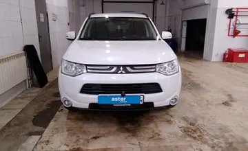 Mitsubishi Outlander 2012 года за 7 500 000 тг. в Актобе фото 2