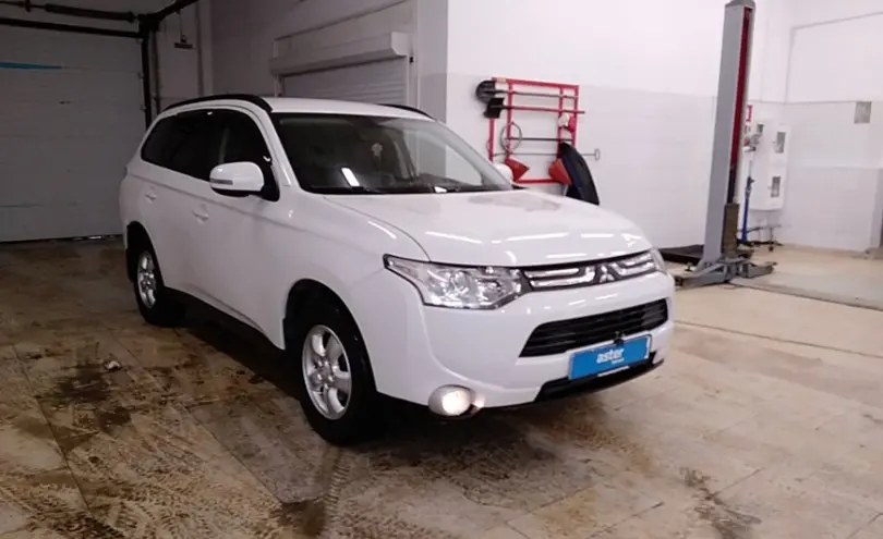 Mitsubishi Outlander 2012 года за 7 500 000 тг. в Актобе фото 3