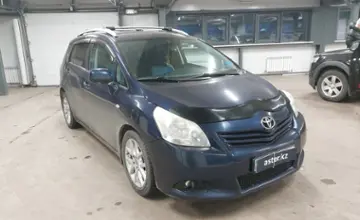 Toyota Verso 2009 года за 8 000 000 тг. в Астана фото 2