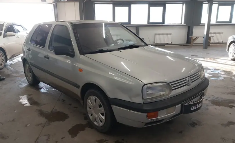Volkswagen Golf 1993 года за 1 200 000 тг. в Астана фото 2