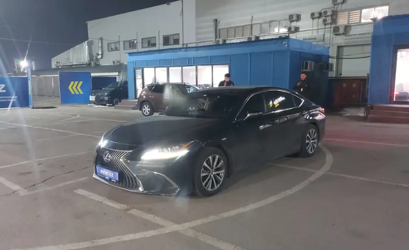 Lexus ES 2018 года за 14 500 000 тг. в Алматы