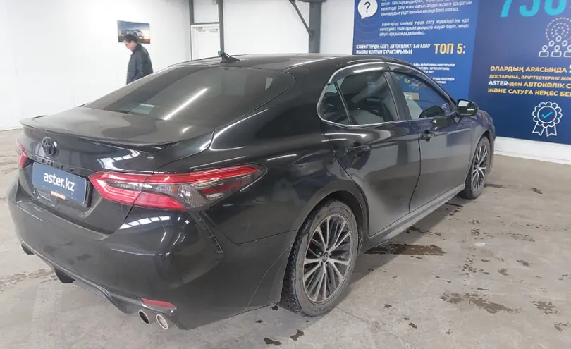 Toyota Camry 2018 года за 12 500 000 тг. в Астана фото 3