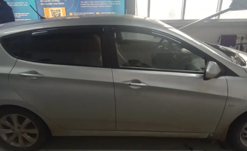 Hyundai Solaris 2014 года за 4 500 000 тг. в Уральск фото 4