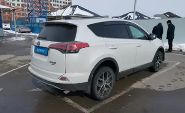 Toyota RAV4 2018 года за 14 500 000 тг. в Шымкент фото 3