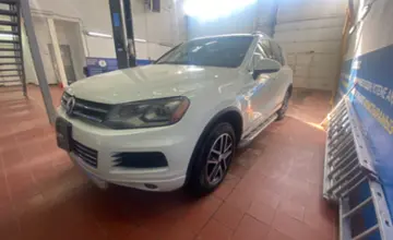 Volkswagen Touareg 2012 года за 7 800 000 тг. в Астана фото 1