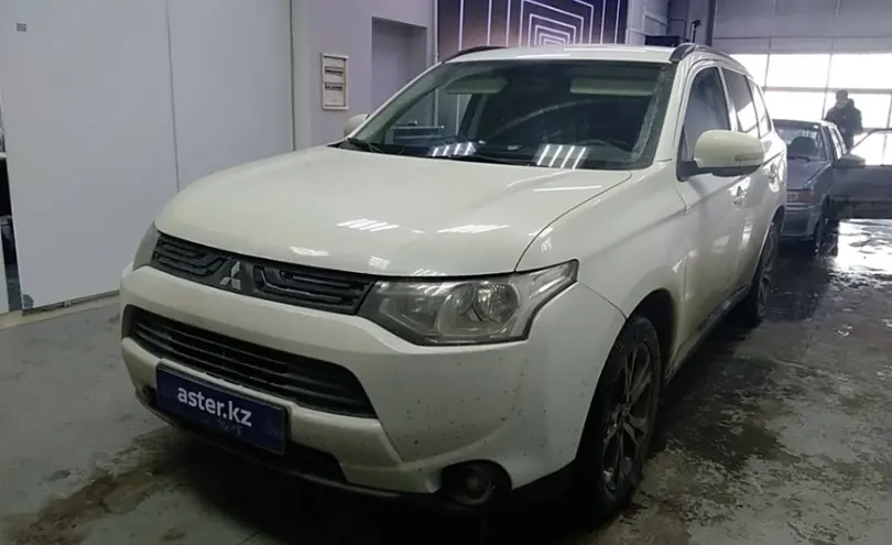 Mitsubishi Outlander 2012 года за 8 000 000 тг. в Павлодар