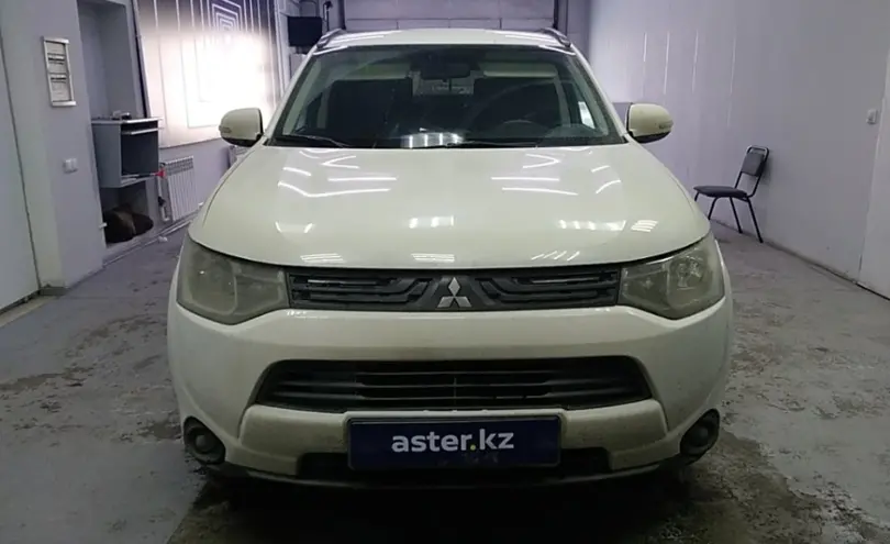 Mitsubishi Outlander 2012 года за 8 000 000 тг. в Павлодар фото 2